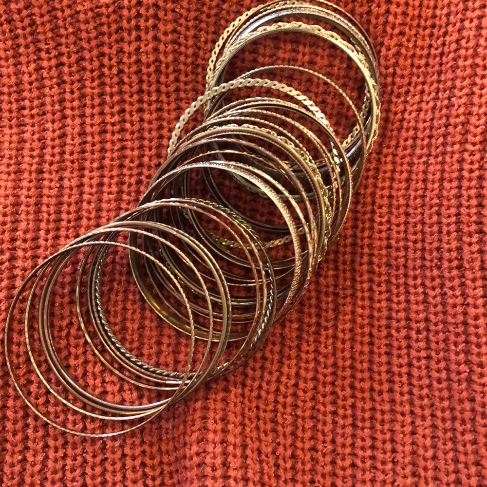 Over 20 Bangles! - image 1